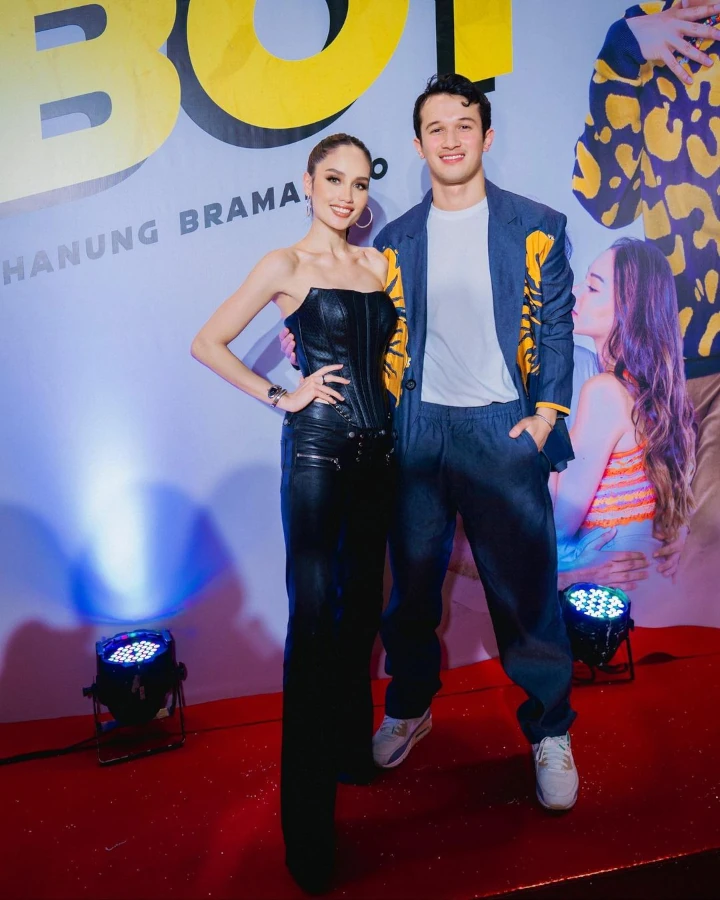 Cinta Laura dan Arya Vasco