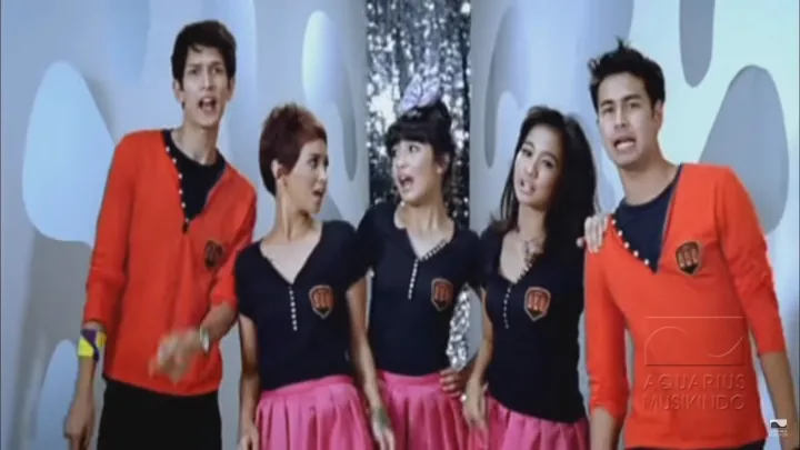 Era 'Putus Nyambung'