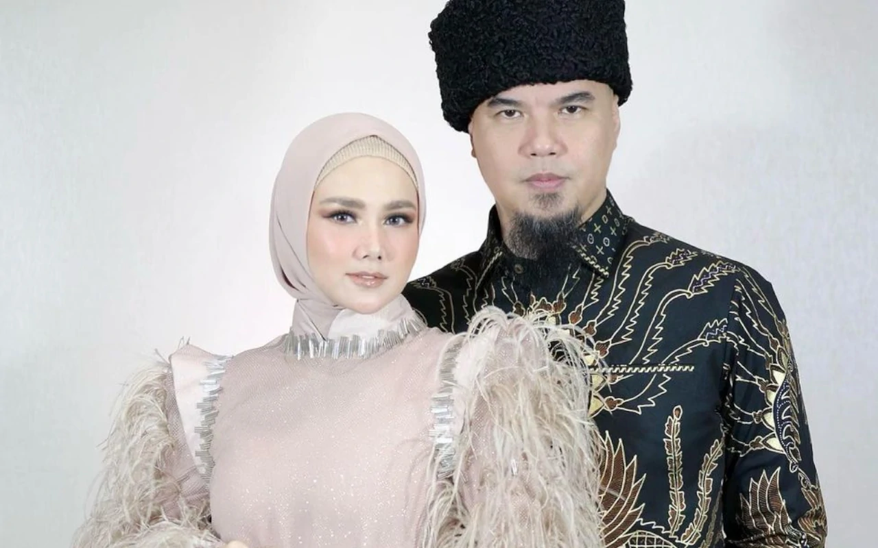 Maia Estianty Legowo, Ahmad Dhani Pamer Pose Cium Bibir Mulan Jameela Bikin Terlovely-Lovely