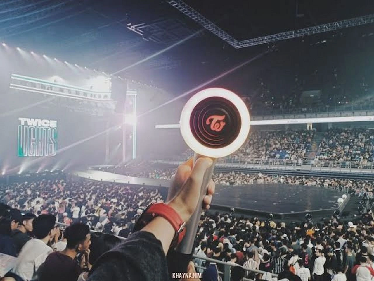 Reaksi Manis Member Aespa Tuai Sorotan Usai Lihat Ada Lightstick Twice Di Konser Boston