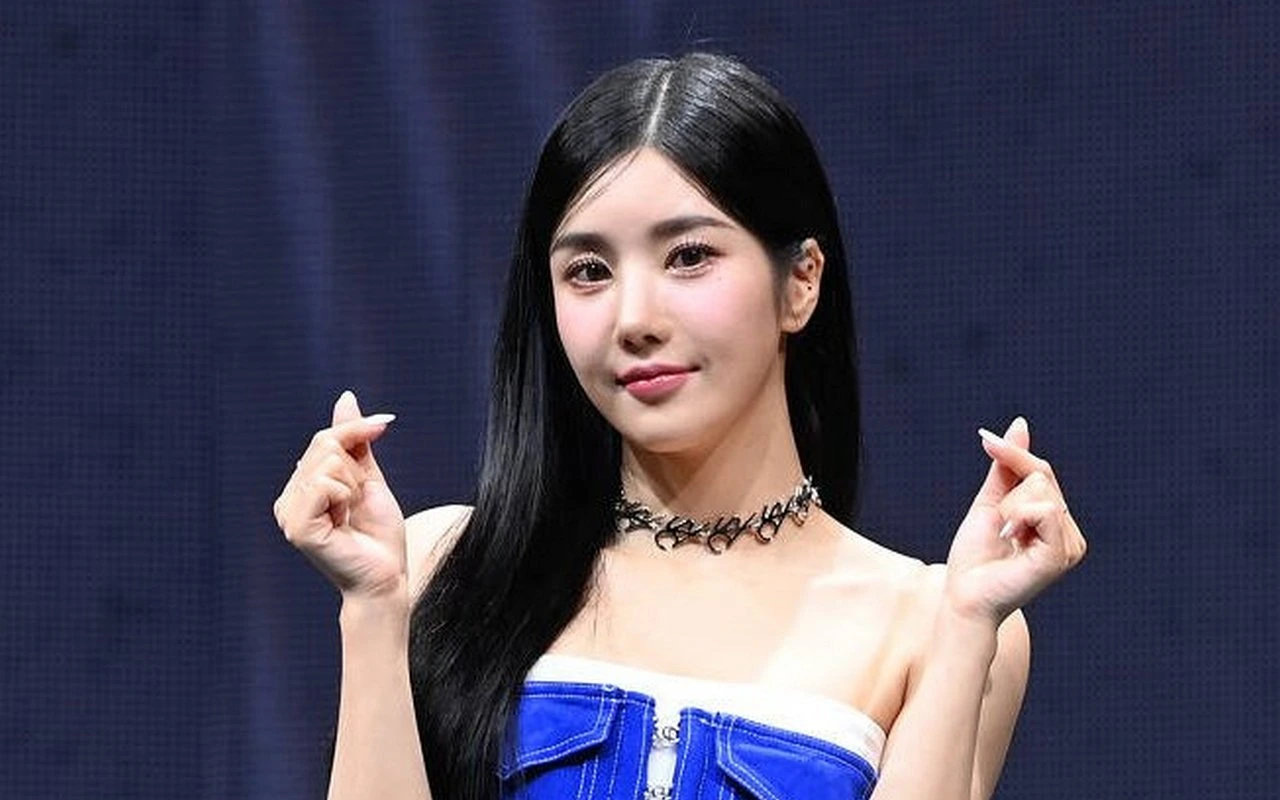 Kwon Eunbi Ngaku Banyak Dihubungi Pria Usai Viral di Festival Waterbomb