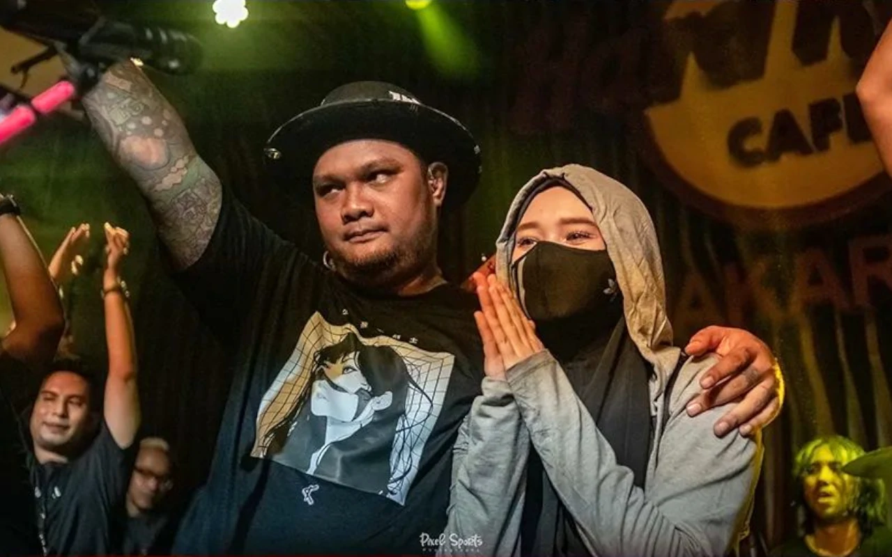 Drama Pertemuan Inara Rusli Dengan Ibu & Kakak Virgoun Di Sidang, Sempat Salaman