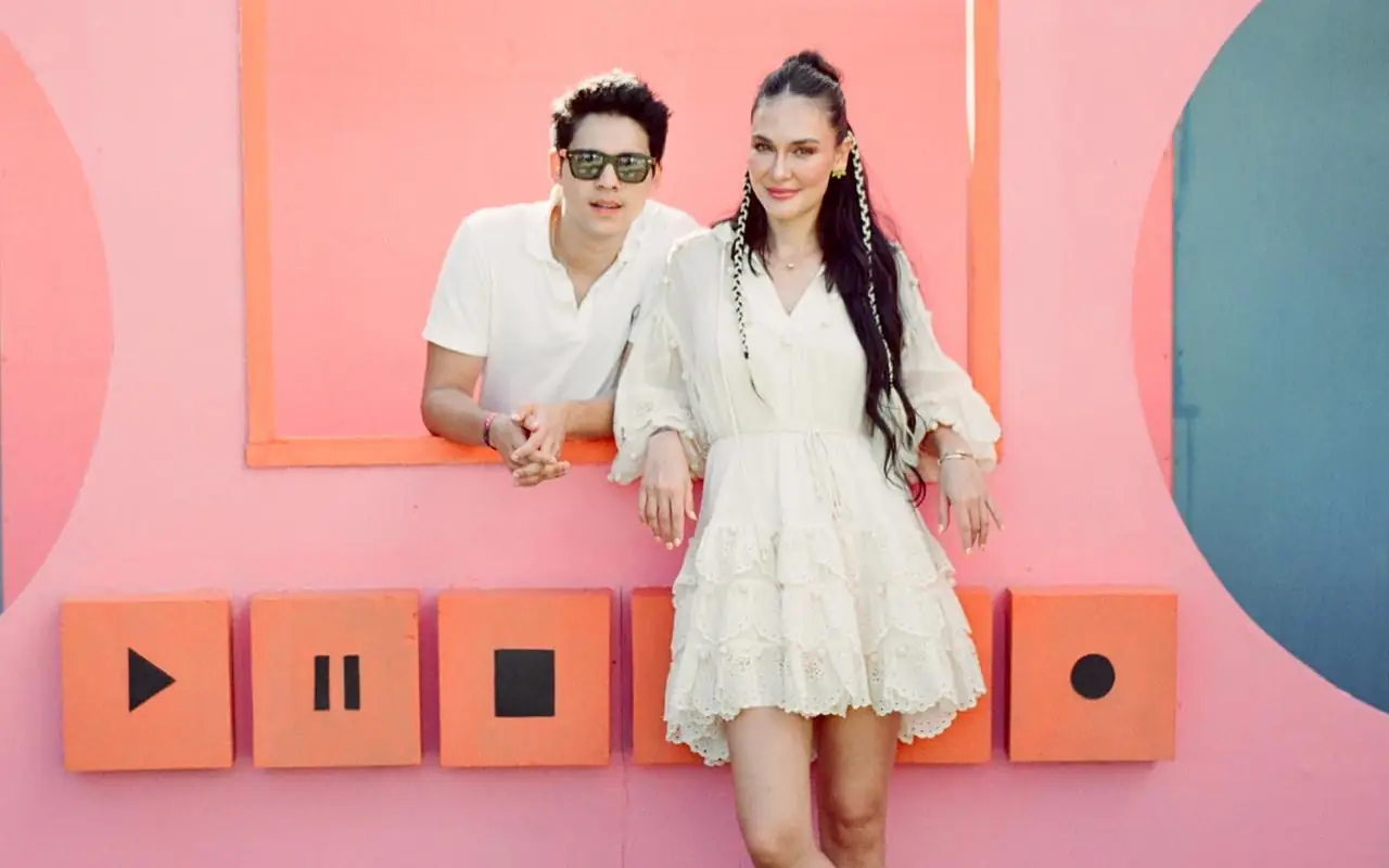 Maxime Bouttier dan Luna Maya Bak Pakai Gelang Couple, Love Language Sang Aktor Auto Jadi Buah Bibir