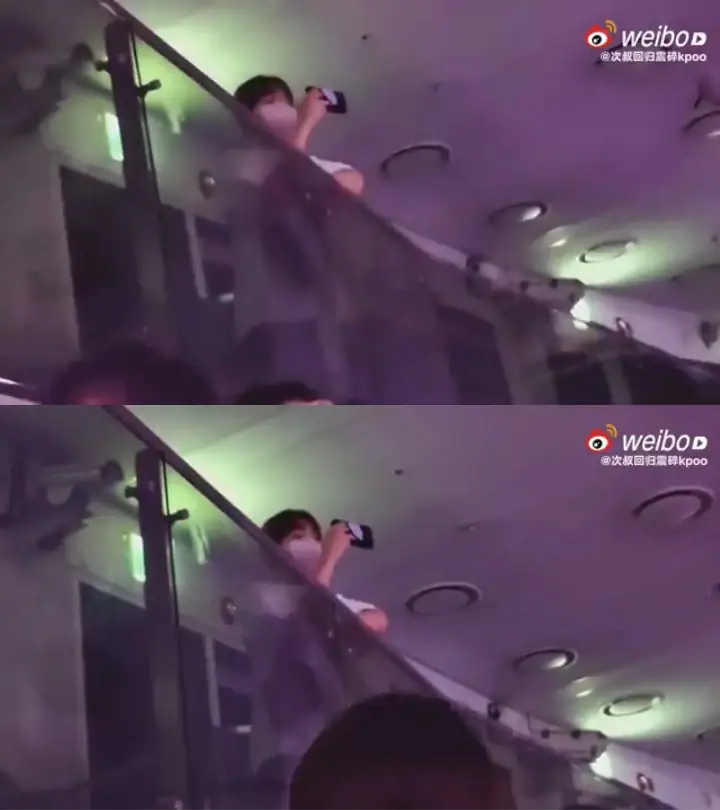 S.Coups Nonton Konser SEVENTEEN Meski Hiatus ACL Robek, Bak Tukar Tempat Dengan Seungkwan