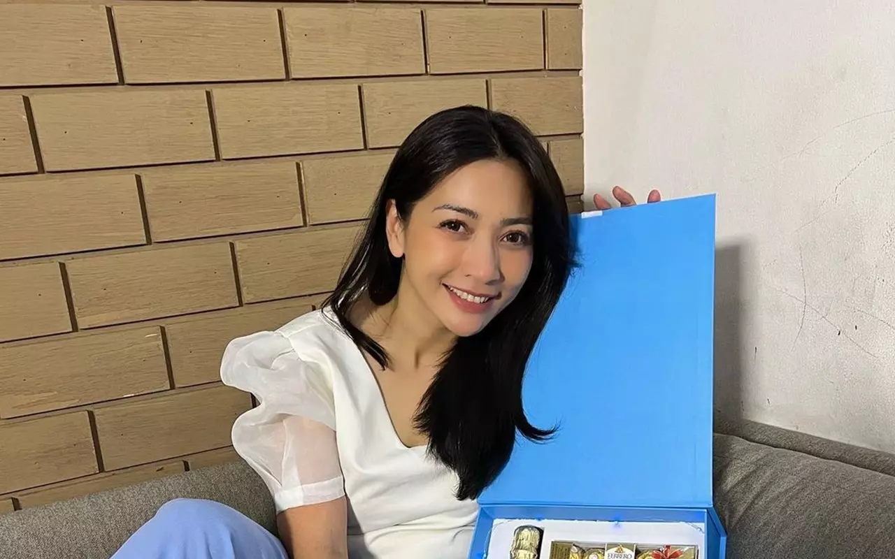 Hesti Purwadinata Sarkas ke Anak Sendiri Kala Throwback Momen Suami Tanding Voli