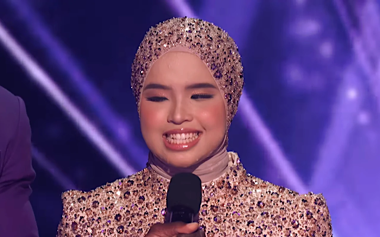 Putri Ariani Lolos ke Final 'AGT' 2023, Detil Gaun Kristal Dipuji Indah
