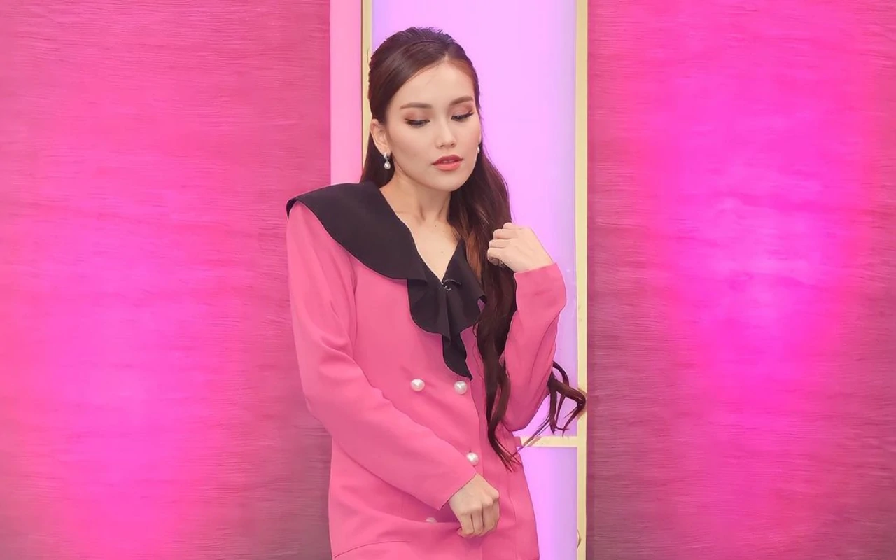 Kegiatan Ayu Ting Ting Sebelum Manggung Tuai Salut