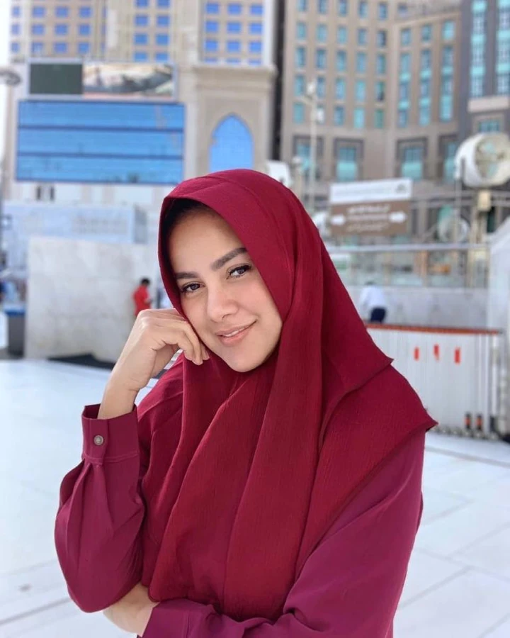 Putuskan Berhijab