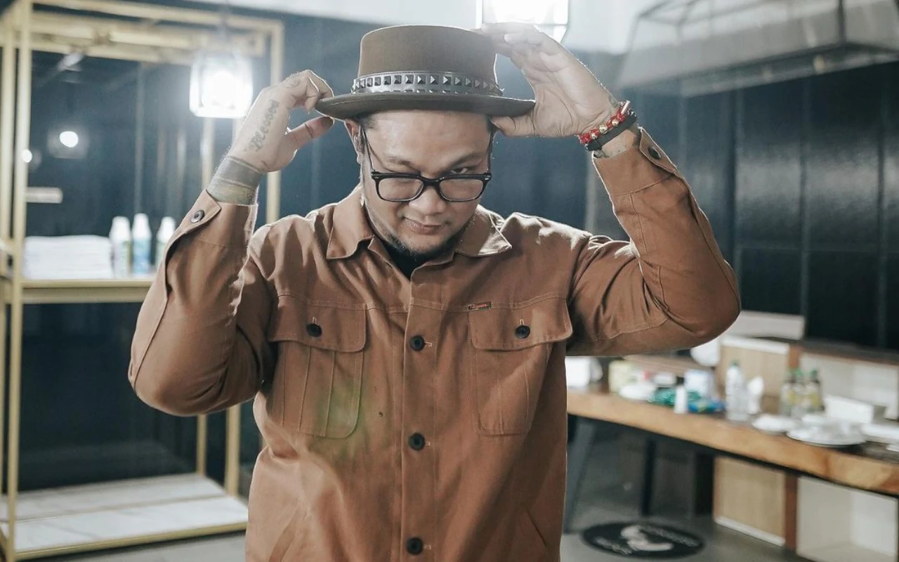 Virgoun Diisukan Punya Pacar Baru Meski Belum Resmi Cerai, Ibu Bocorkan Sosok Wanita?