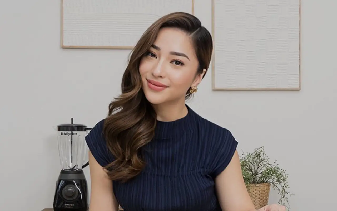 Nikita Willy Beri Kado Mungil dengan Detail Unik untuk Ultah Keponakan Cantik