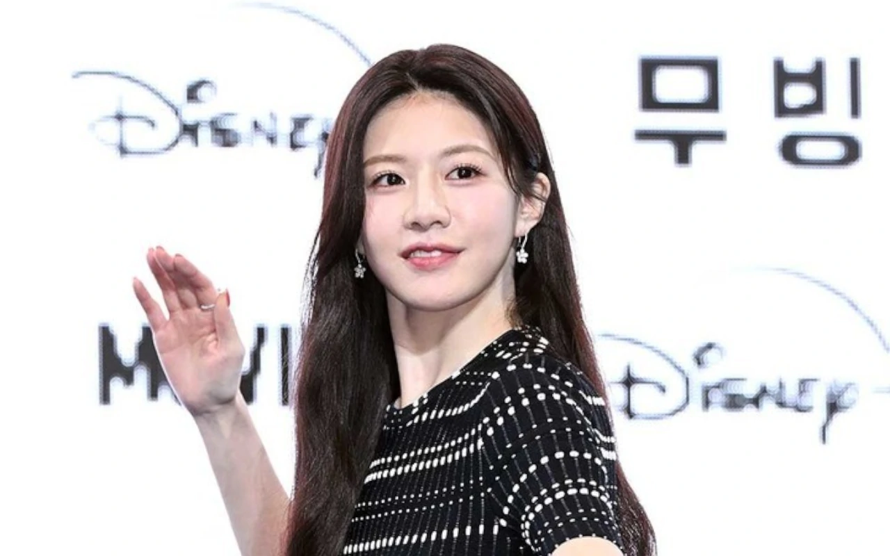 Sukses Bintangi 'Moving', Go Yoon Jung Bakal Jadi Dokter di Spin-Off 'Hospital Playlist'