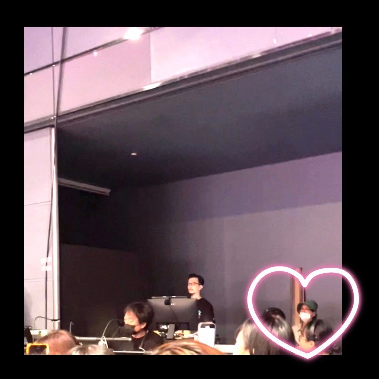 Jung Kyung Ho Setia Temani Sooyoung Saat Gelar Fan Meeting di Jepang