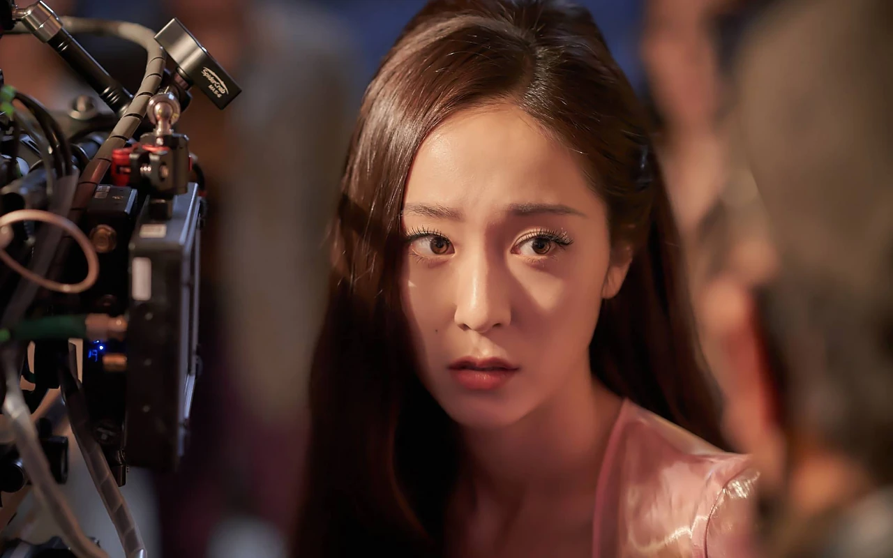 Krystal Blak-Blakan Ungkap Perasaan Soal Adegan Ranjang di Film 'Cobweb'