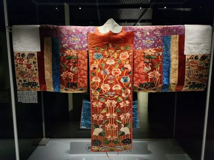 RM BTS Dapat Penghargaan Atas Restorasi Jubah Pengantin Joseon Yang Pulang ke Korea