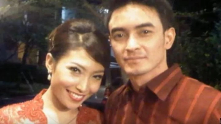 Ayu Dewi dan Zumi Zola