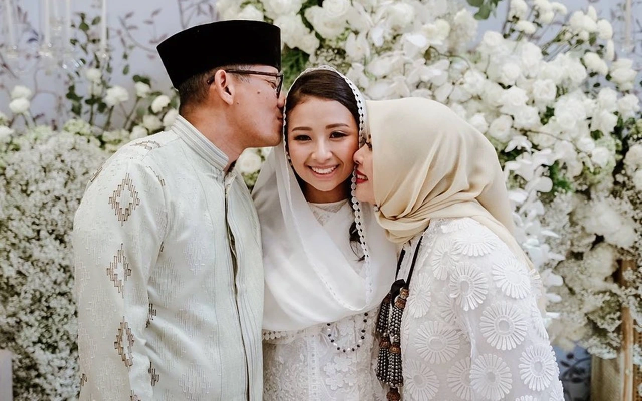 Putri Sulung Sandiaga Uno Nikah di New York, Wajah Baby Face Suami Curi Perhatian