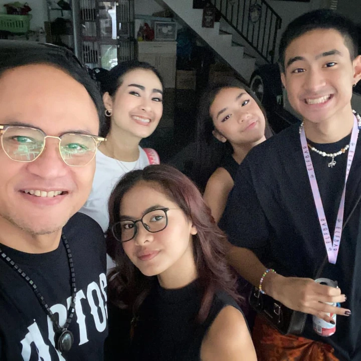 Kebersamaan Iis Dahlia dengan Baila Fauri