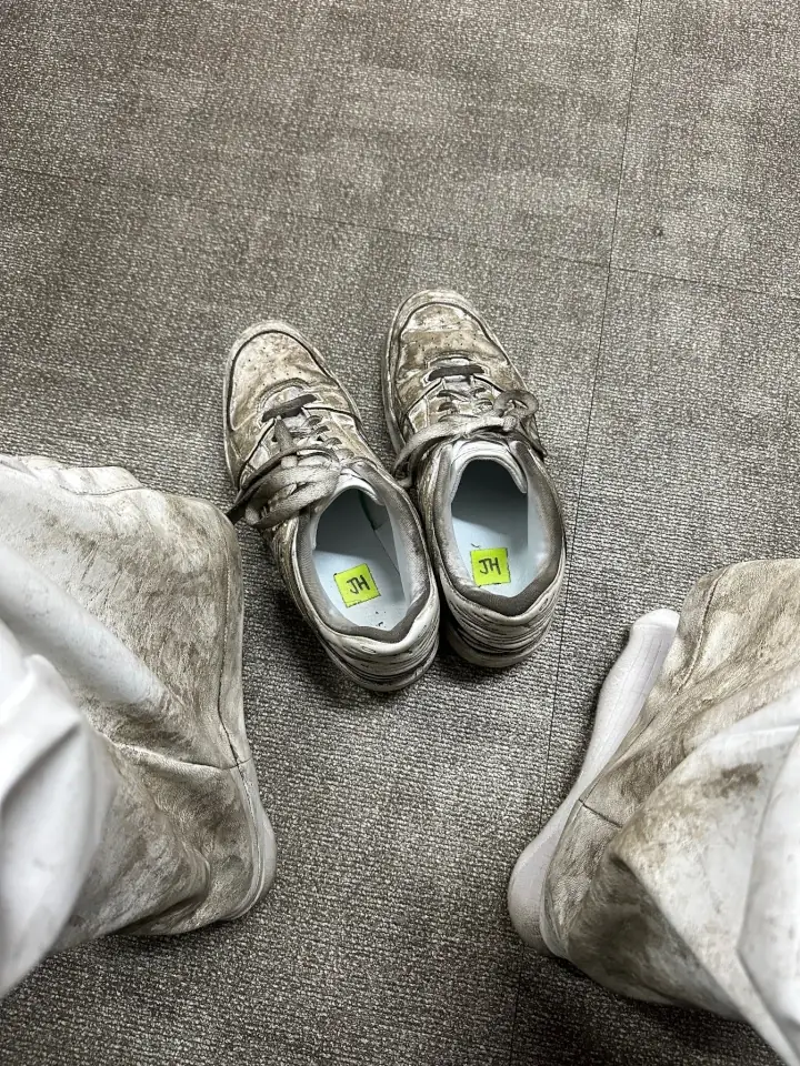 Perdana Nimbrung, Jaehyun Pamer Sepatu dan Celana Lusuh Bikin NCT 127 Rusuh di Weverse