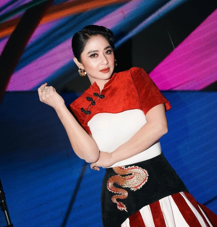 Dewi Perssik