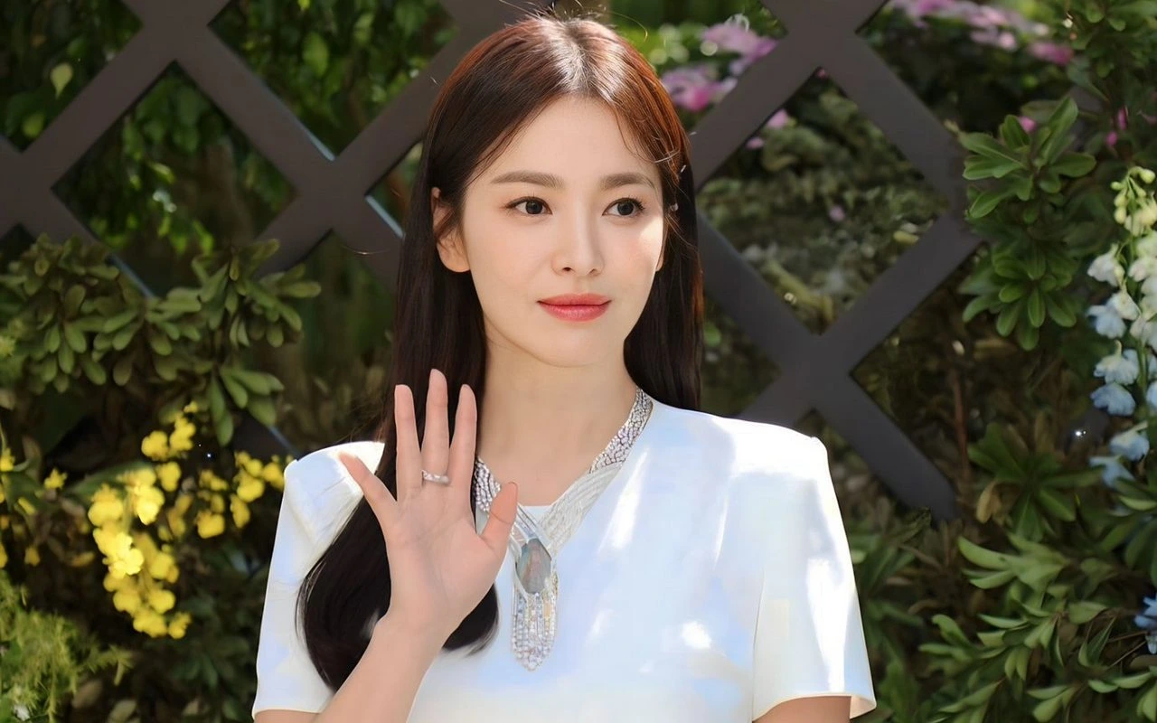 Song Hye Kyo Akui Sangat Keras Pada Diri Sendiri Untuk Bisa Tampilkan Akting Apik