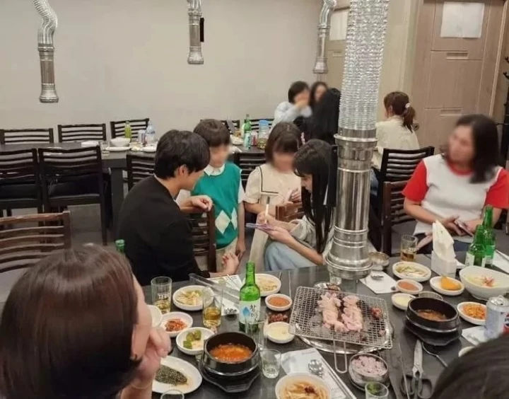 Im Siwan dan Kang Hyewon Eks IZ