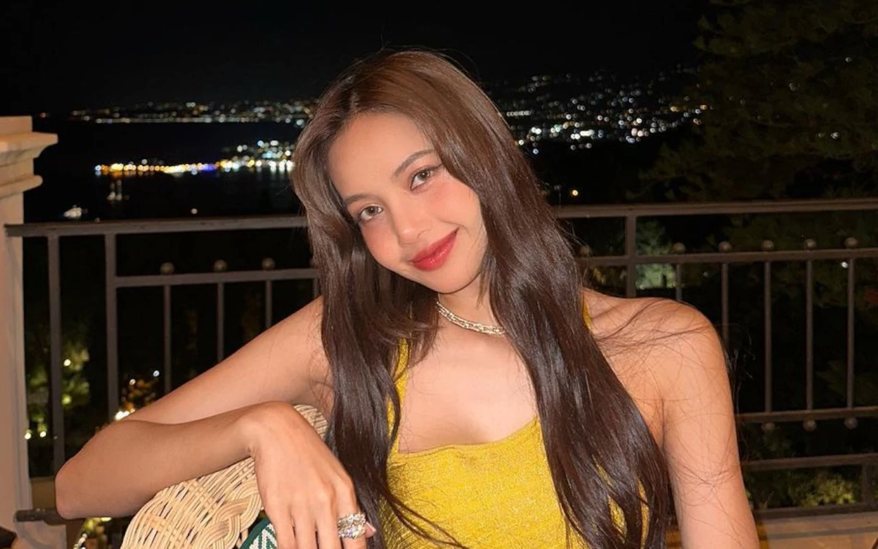 Digosipkan Pacaran, Lisa BLACKPINK Lempar Pita Bra ke Frédéric Arnault Saat Tampil di Crazy Horse