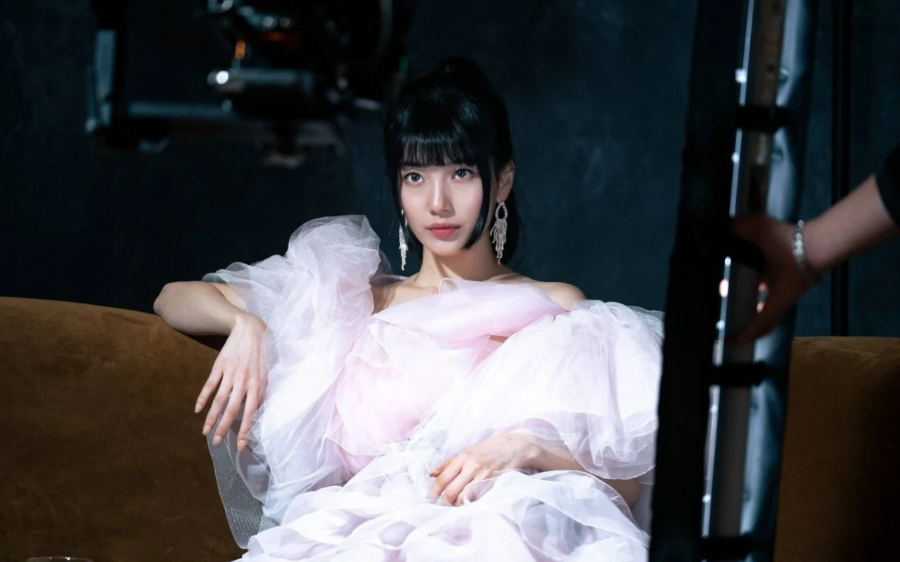 Suzy Kembali Jadi Idol di 'Doona!', Penampilan di Atas Panggung Bikin Meleleh