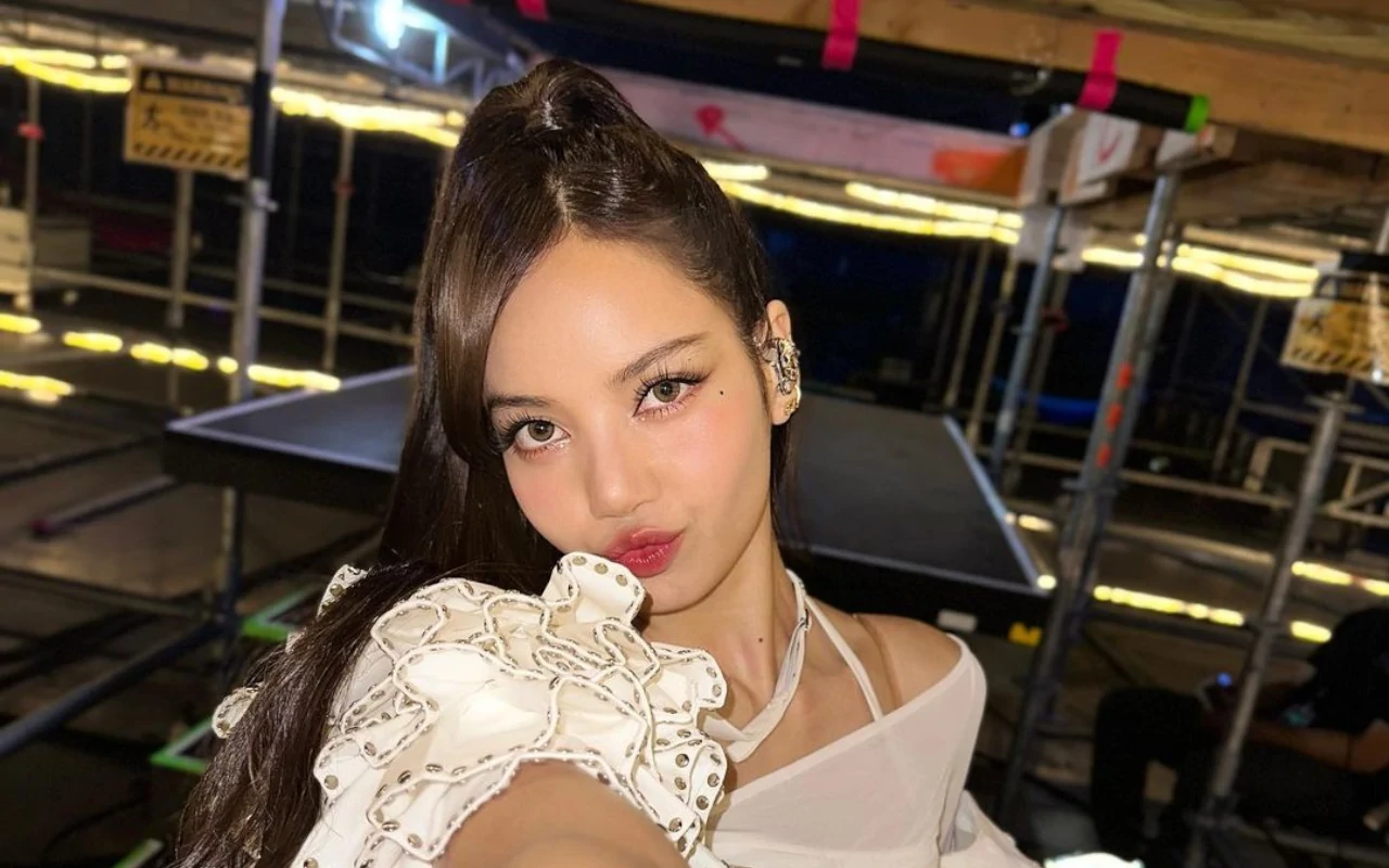 Lisa BLACKPINK Tertangkap Kamera Joget Seksi di After Party Kabaret Crazy Horse