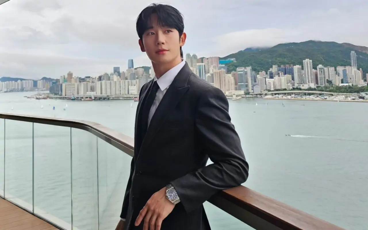 Jung Hae In Diincar Perankan CEO di Drama Romcom Baru, Calon Lawan Main Dibahas Netizen Korea