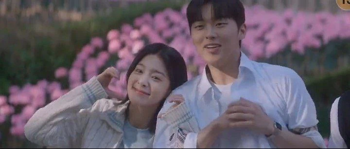 Seol In A Diduga Time Travel Seperti Ryeo Un di \'Twinkling Watermelon\'