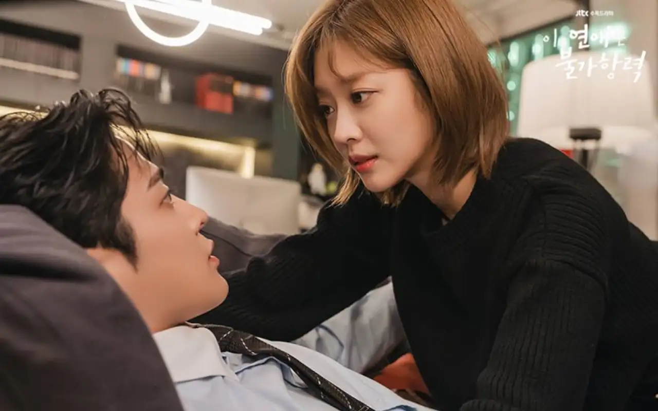 Cium Jo Bo Ah Meski Tak Ada di Naskah, Rowoon Ditegur Sutradara 'Destined With You'