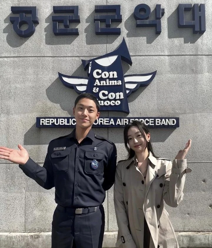 Lee Do Hyun Foto Bareng Cewek Lain di Militer, Lim Ji Yeon Diungkit