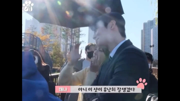 Park Gyu Young Kagumi Visual Cha Eunwoo di Lokasi \'A Good Day to Be a Dog\'
