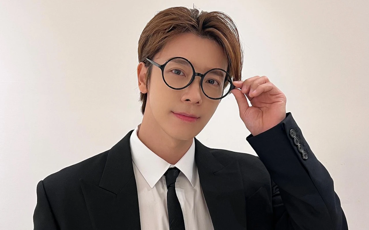 Menolak Tua, Donghae Super Junior Bandingkan Visual Sekarang VS Masa SMP