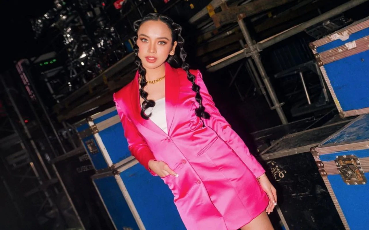 Bukan Model, Lyodra Buat Audiens Terpukau Kala Catwalk di Jakarta Fashion Week