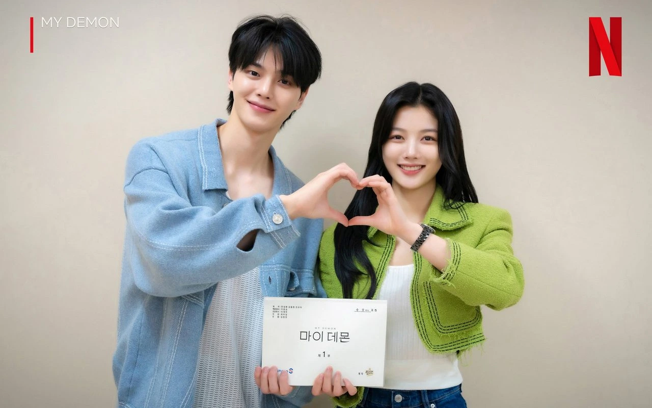 Foto Pernikahan Terungkap, Song Kang & Kim Yoo Jung Janjikan Chemistry Apik di 'My Demon' 
