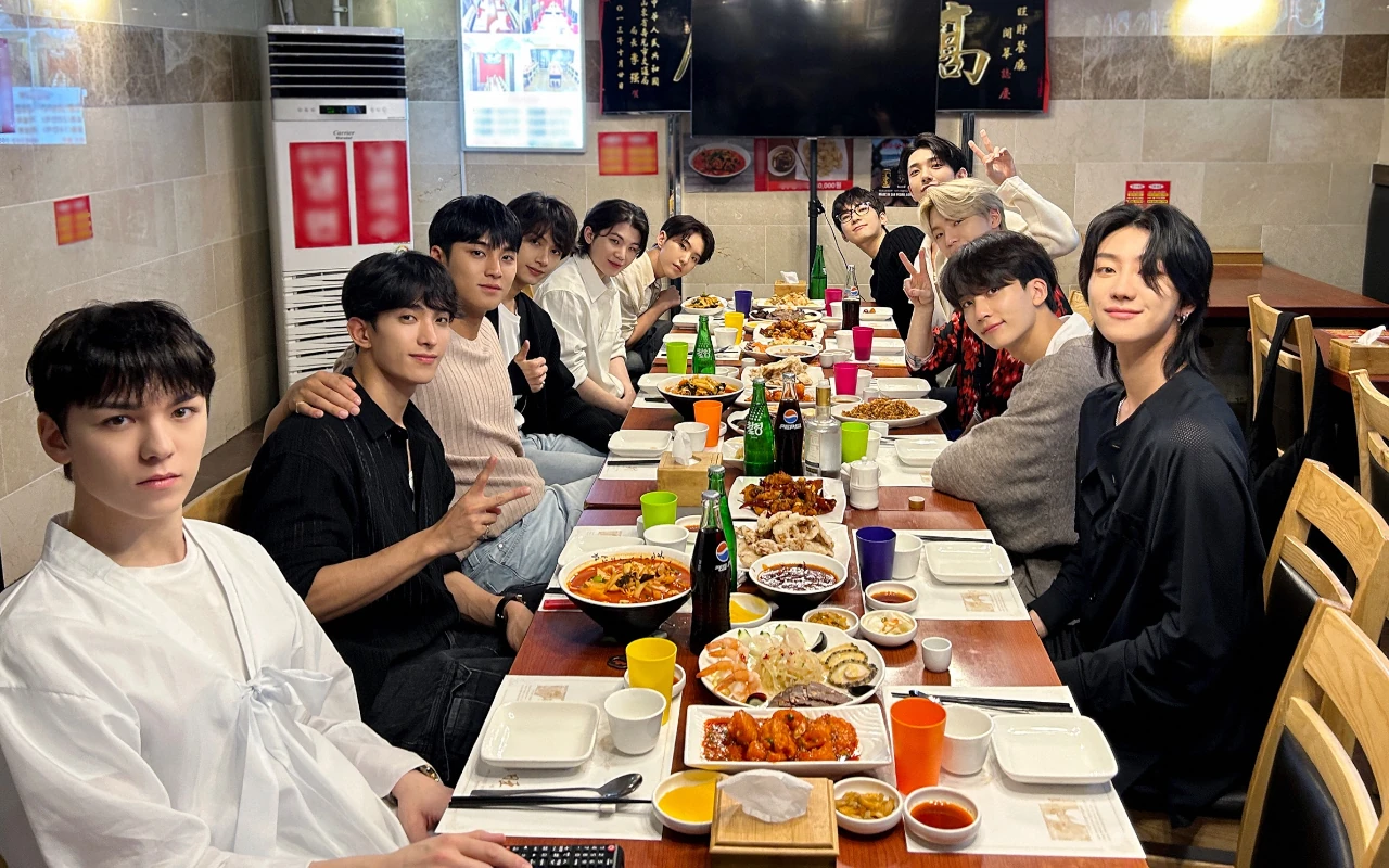 SEVENTEEN Didatangi Hantu di Studio, Penampakannya Jelas Banget