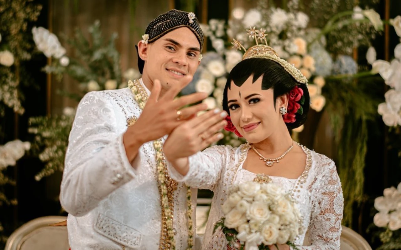 Amanda Gonzales Pamer Wedding Kiss, Wajah Suami Mualaf Dipuji Mirip Cristian Gonzales 