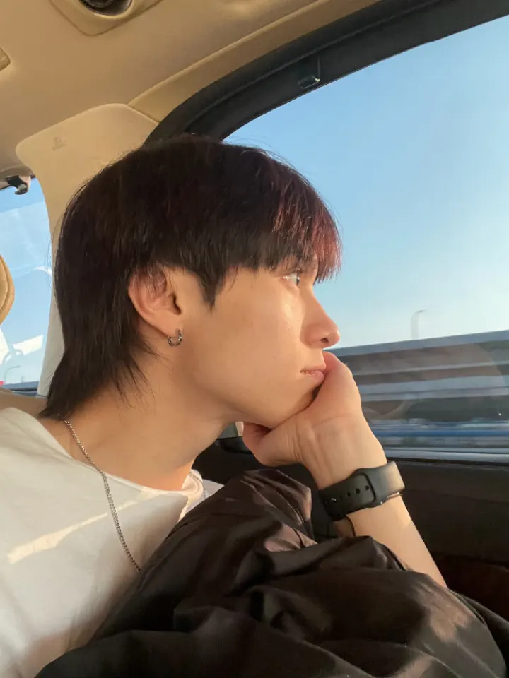 Hendery WayV/NCT pamer selfie baru