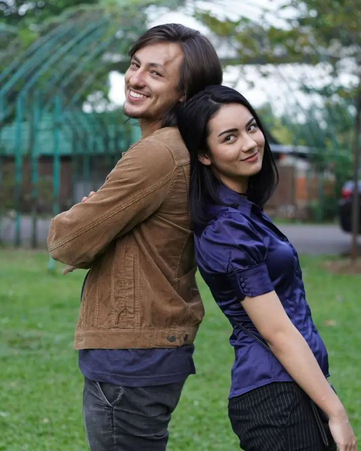 Ersya Aurelia Dan Dylan Carr