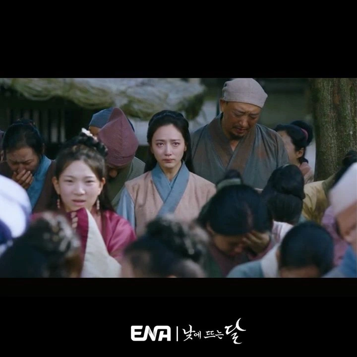 \'Moon in the Day\' Episode 1 Recap: Kim Young Dae Meninggal dan Bangkit Kembali