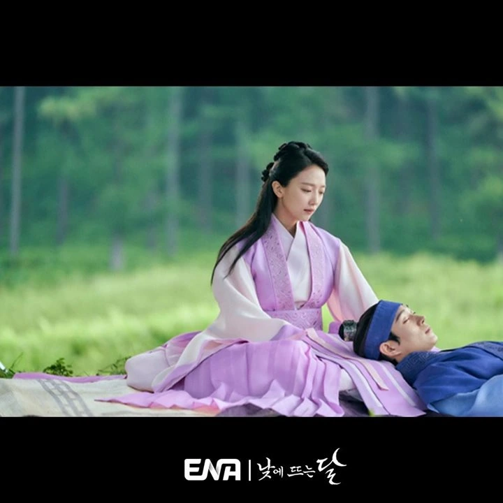 \'Moon in the Day\' Episode 1 Recap: Kim Young Dae Meninggal dan Bangkit Kembali