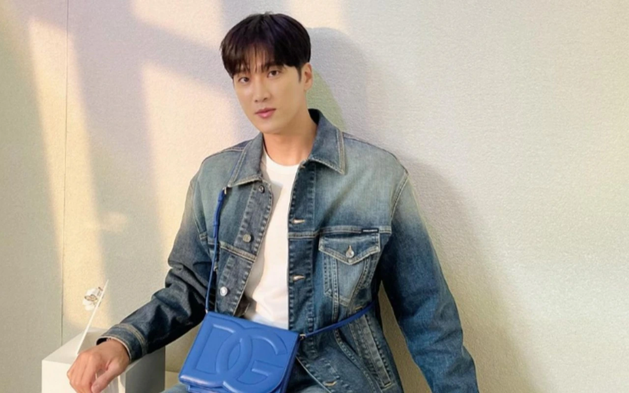 Ahn Bo Hyun Posting Foto Perdana Usai Kabar Putus Dari Jisoo BLACKPINK