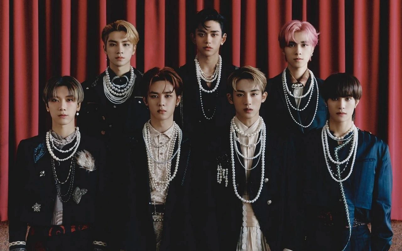 Diserbu Penggemar di Bandara Tiongkok, Keselamaatan Member WayV Dikhawatirkan