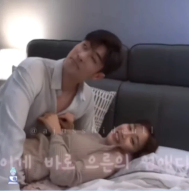 Jung Yoo Min Salah Tingkah Saat Syuting Adegan Ranjang \'Perfect Marriage Revenge\' dengan Sung Hoon