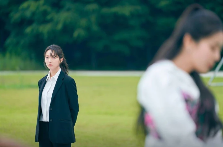 \'Moon in the Day\' Episode 5 Recap: Jung Sin Hye Ngamuk Lihat Kim Young Dae-Pyo Ye Jin Tinggal Seatap