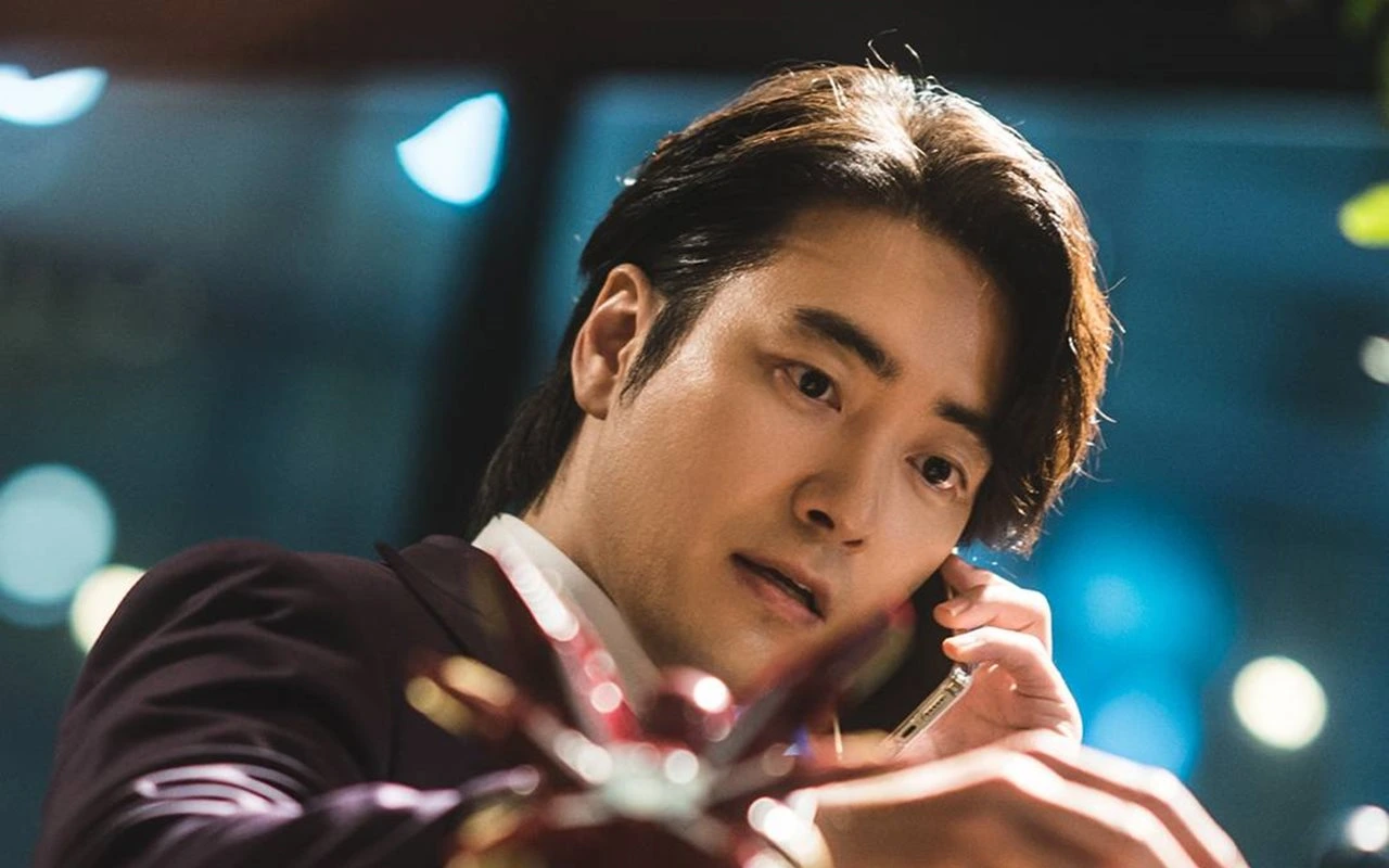 Lee Joon Hyuk Tampilkan Transformasi Tak Terduga Sebagai Nam Joo Hyuk Palsu di 'Vigilante'