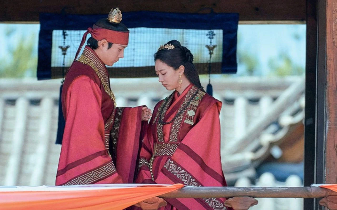 Корейская дорама луна которая восходит днем. Корейская дорама луна которая восходит днем. Корейская дорама луна которая восходит днем. Корейская дорама луна которая восходит днем. Корейская дорама луна которая восходит днем.