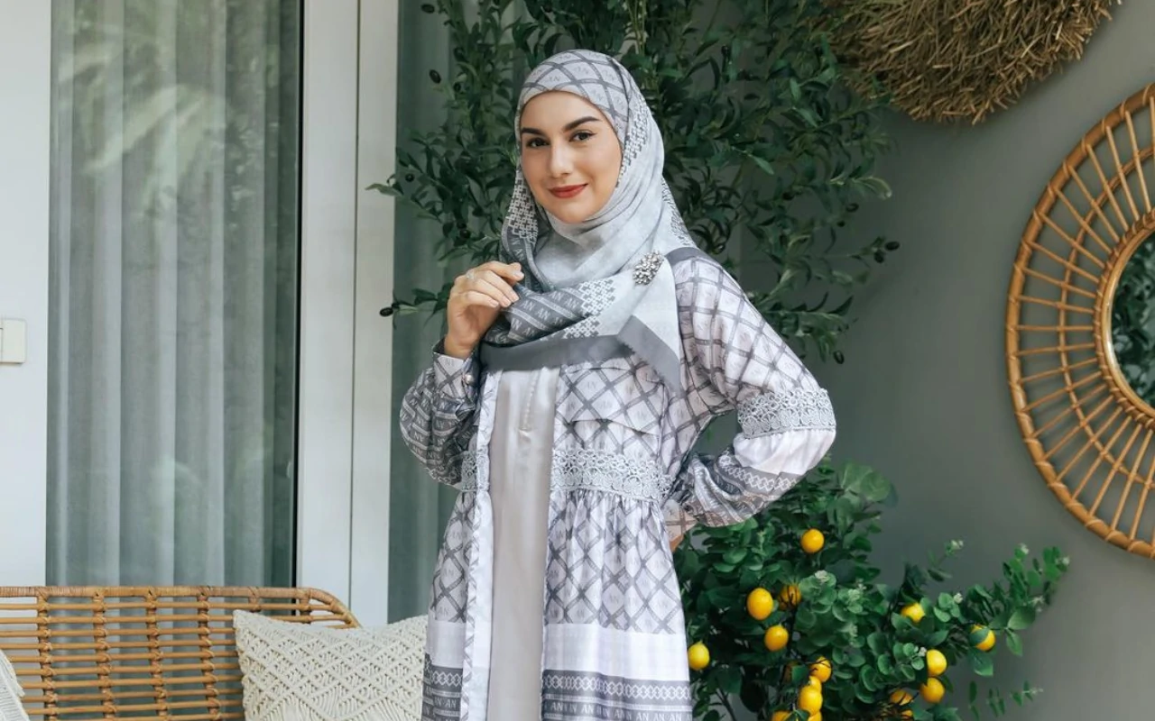 Irish Bella Pamer Foto Bahagia Bareng Circle Artis Usai Diam-Diam Gugat Cerai Ammar Zoni