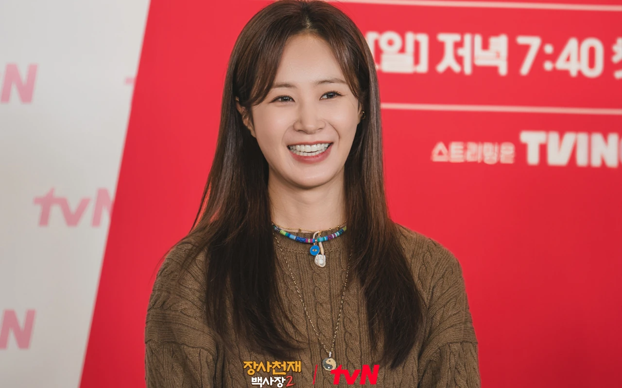 Yuri SNSD Berurai Air Mata Gegara Kimbap di 'The Genius Paik 2'
